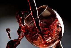 (红酒的品牌)<strong>2022</strong>年世界十大最好的葡萄酒品牌，喝红酒看这些牌子准没错