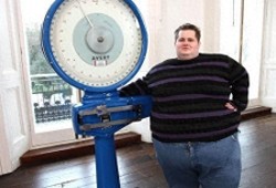 男性身高1米7到1米8，标准体重是多少?几乎很少人能够达标（1.8米身高 标准体重是多少）
