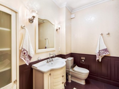 （卫生间漏水不砸砖怎么处理）卫生间漏水到楼下又不想砸砖怎么处理?