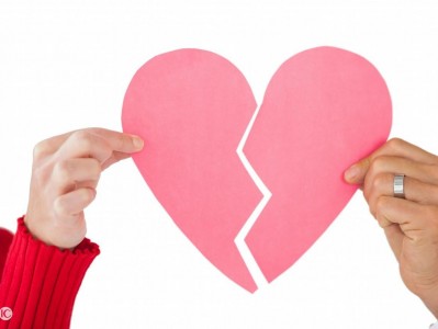 (夫妻分床多久可以离婚)夫妻分居多久可以自动离婚?2018婚姻法最新出炉，懂这4点再说