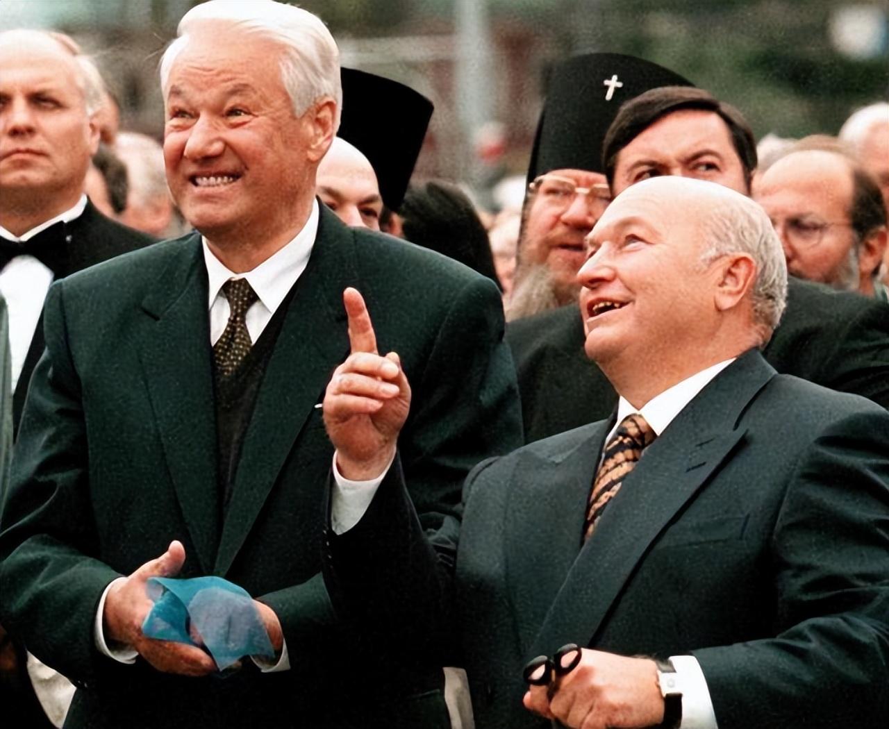 (苏联总统)叶利钦为什么非要搞垮苏联，当苏联总统不好吗?久加诺夫道出原因  第11张