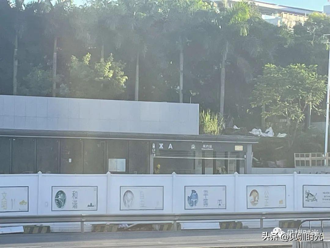 深圳14号线地铁线路图 深圳地铁14号线南约站5个出入口实拍图!4个已经拆除围挡  第2张