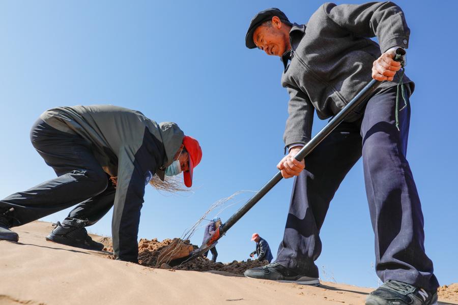 信守一生，【学模范 争先进】信守一生的承诺 —— 记第八届全国道德模范郭万刚  第6张