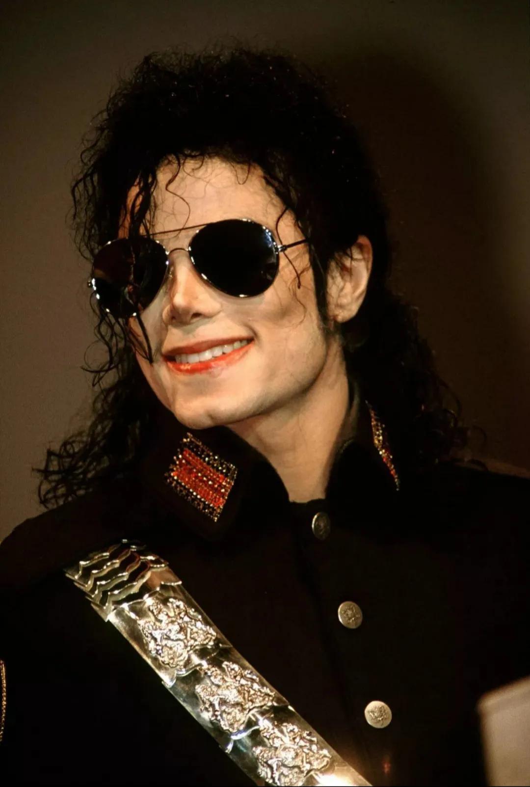 （迈克尔杰克逊简介）永恒的音乐之王:迈克尔杰克逊的音乐遗产  第2张