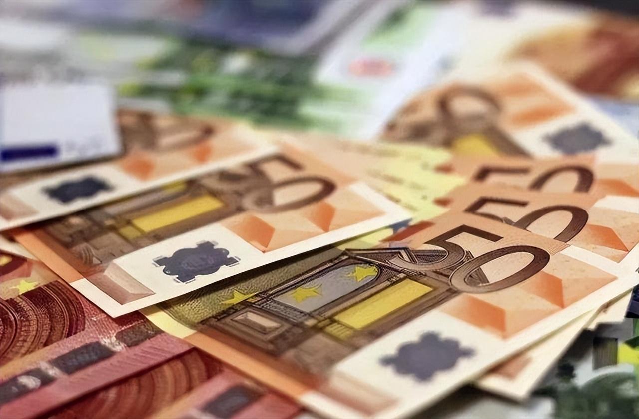 1欧元等于多少人民币 欧元对人民币大幅贬值，购买力下降，这对于我们也许并不是啥好事  第4张