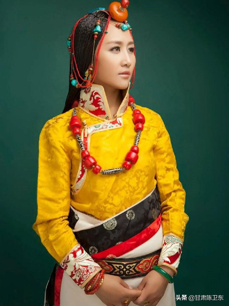 (央金兰泽的个人资料)遇上你是我的缘——藏族歌手央金兰泽的成名之路  第1张