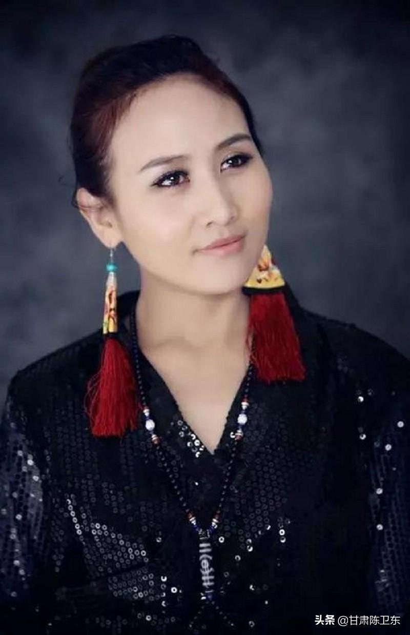 (央金兰泽的个人资料)遇上你是我的缘——藏族歌手央金兰泽的成名之路  第2张