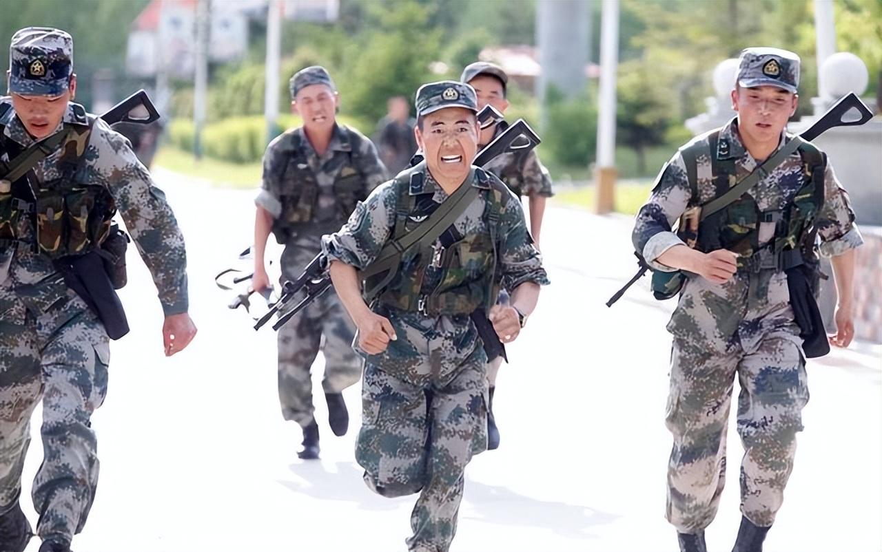 (退役和退伍有什么区别)在校大学生当兵和大学毕业当兵，有4大区别，学生和家长须知  第7张