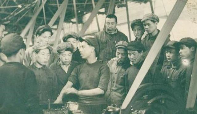 (部队团级干部工资是多少钱)1955年授衔后，国家领导人及开国将帅拿多少工资?许光达例外  第3张