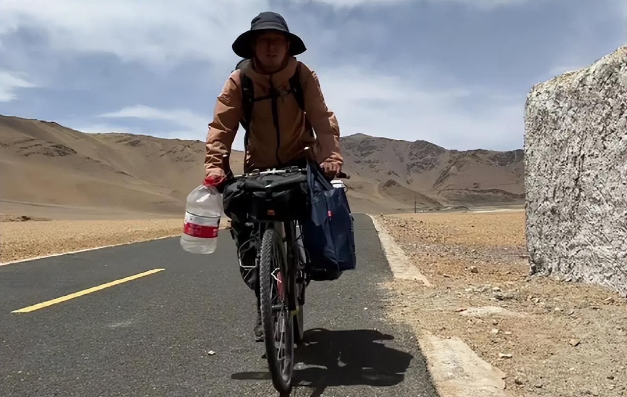 (徐云流浪中国的徐云个人资料)流浪中国的徐云是谁?他是怎么走红于网络的?  第1张