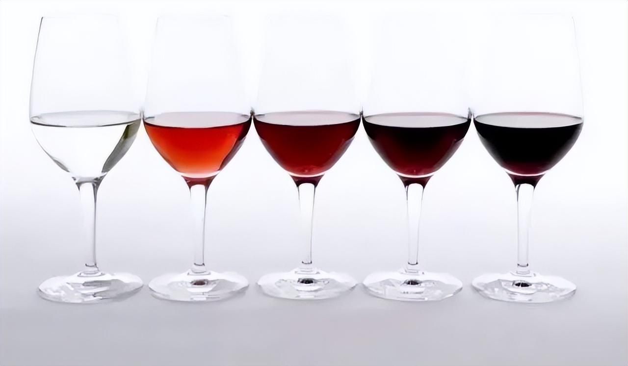 (红酒和葡萄酒有什么区别)科普:酿酒葡萄与鲜食葡萄有什么区别?  第3张