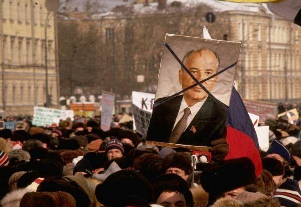 (苏联总统)叶利钦为什么非要搞垮苏联，当苏联总统不好吗?久加诺夫道出原因  第3张