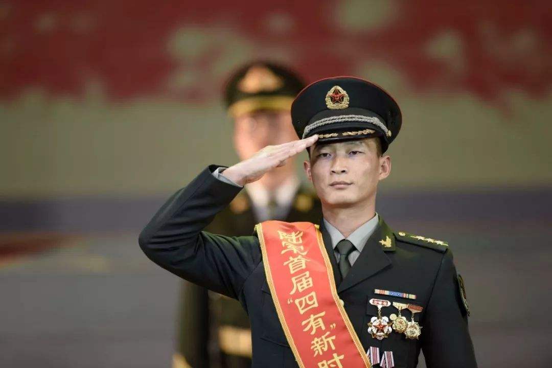 (一级士官退伍费是多少)中国兵王一级军士长到底有多少?享受专属待遇，还能不能再晋升?  第9张