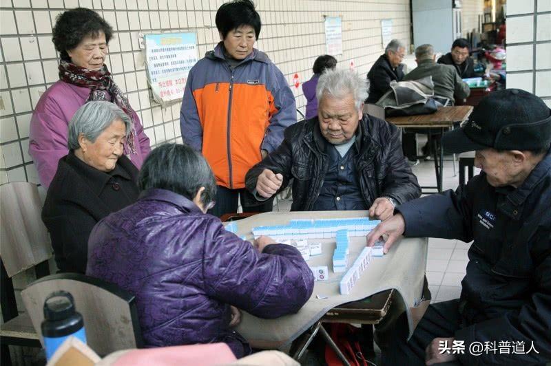 (在望京的韩国人逐渐离开)北京的韩国城，十万韩国人因金融风暴到这里，也因金融风暴而离开  第3张