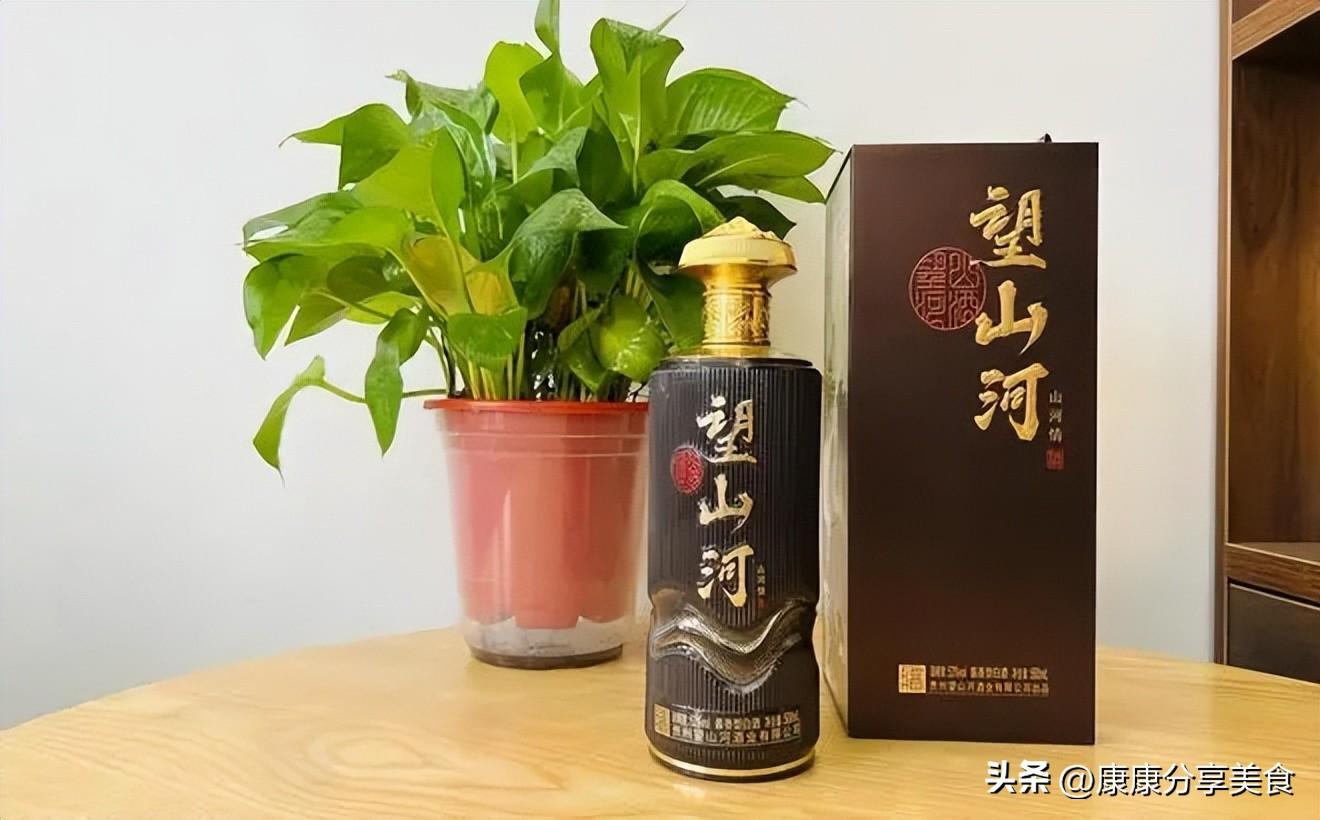 (酒一喝就醉是怎么回事)白酒怎么喝才不容易醉?谨记这3点，时刻让你在酒局上保持清醒  第7张